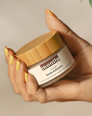 Προστατευτική κρέμα ημέρας με βούτυρο καριτέ, βιταμίνη C και έλαιο από σπόρους βατόμουρου Manilu - 3