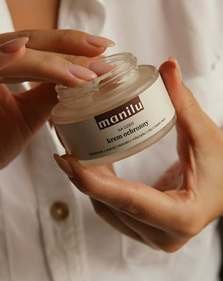 Προστατευτική κρέμα ημέρας με βούτυρο καριτέ, βιταμίνη C και έλαιο από σπόρους βατόμουρου Manilu - 2