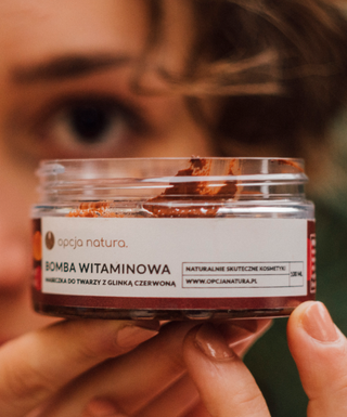 Μάσκα βιταμινούχου βόμβας για πρόσωπο και σώμα με κόκκινο άργιλο 100% φυσική Option Natura - 2