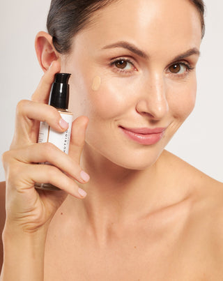 Φωτεινό ενυδατικό foundation με υαλουρονικό οξύ 01 Porcelain Nutridome - 4