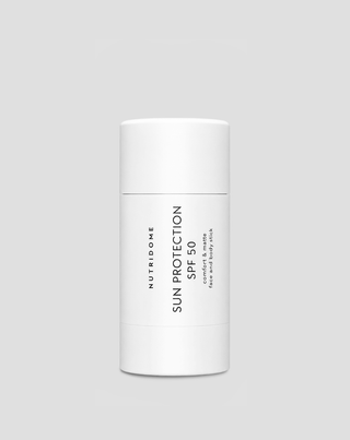ανόργανο αντηλιακό με δείκτη spf 50 σε στικ για πρόσωπο και σώμα, ενυδάτωση και προστασία από uvb, uva nutridome